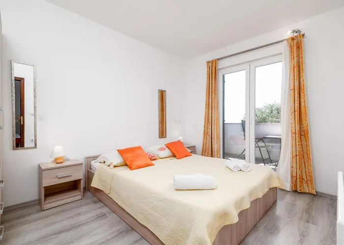 With Parking Space Rovinjsko Selo, - 24651 Appartamento